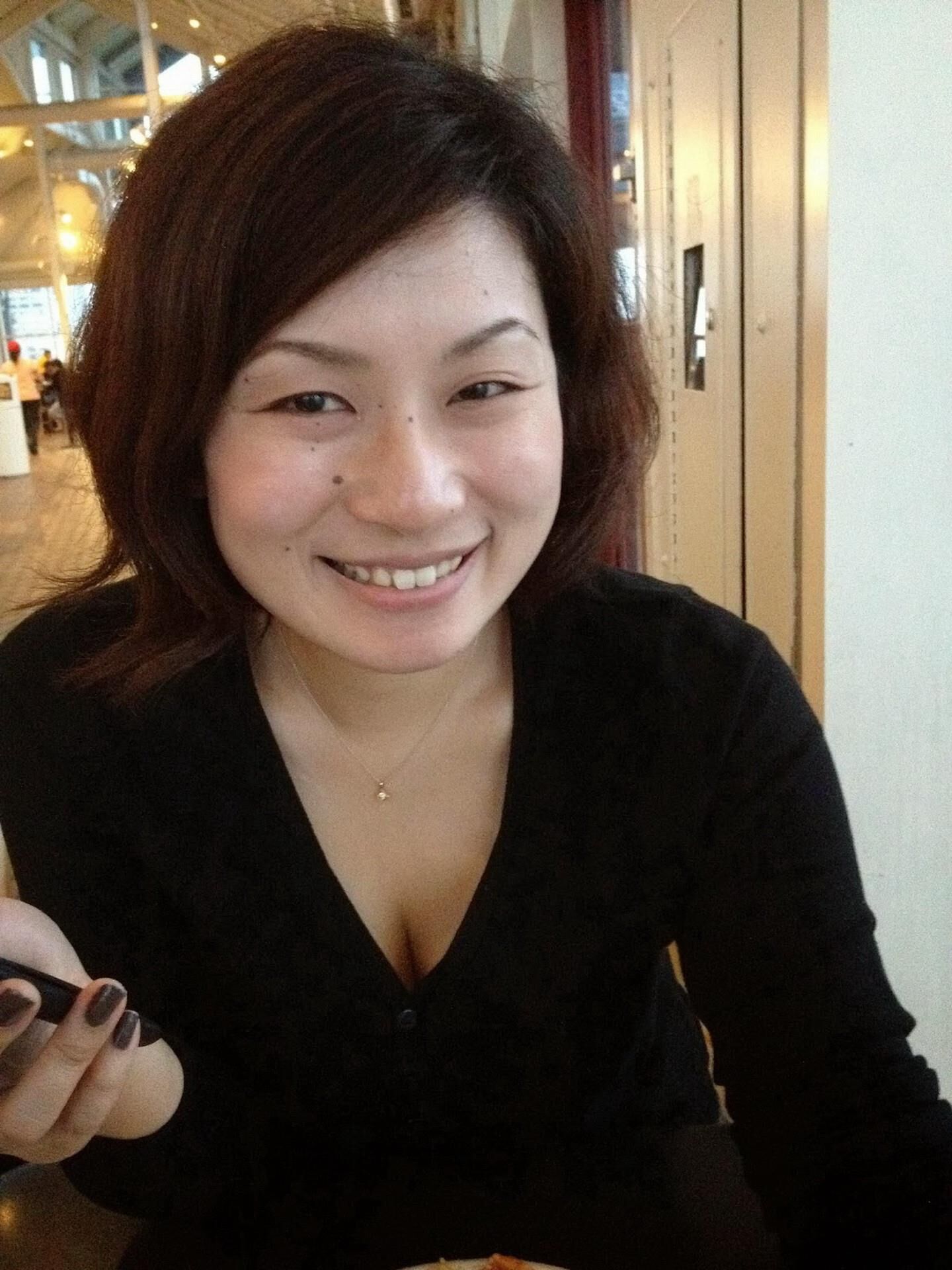 Trio () Asian girl