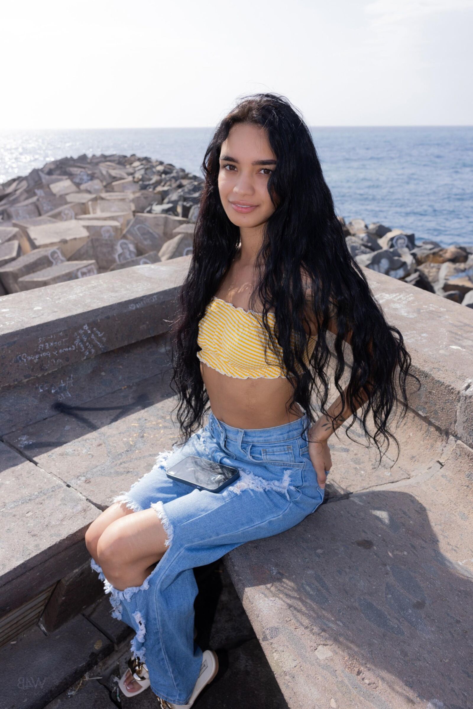 Latina Models vol spreading beauties
