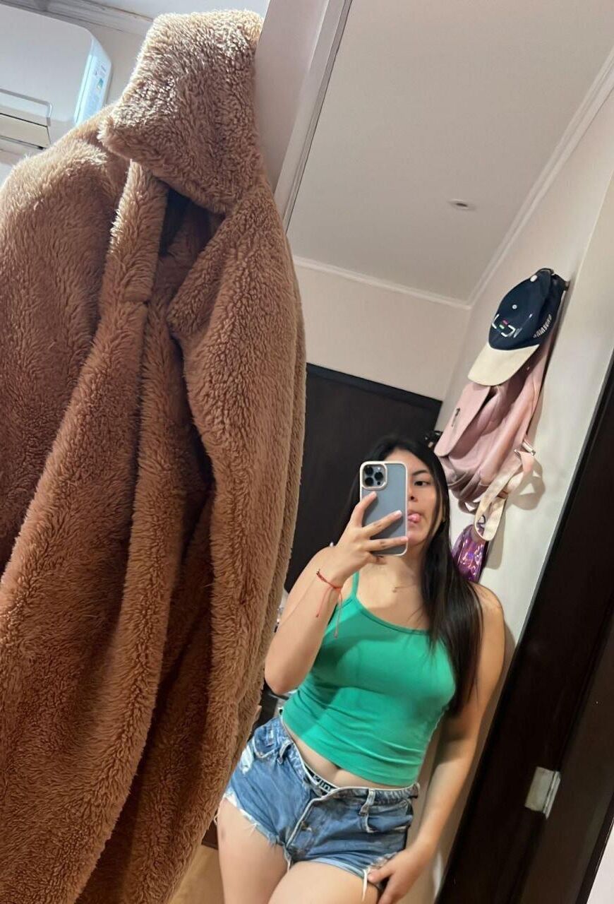 Amazing Latina girlfried and her nice ass