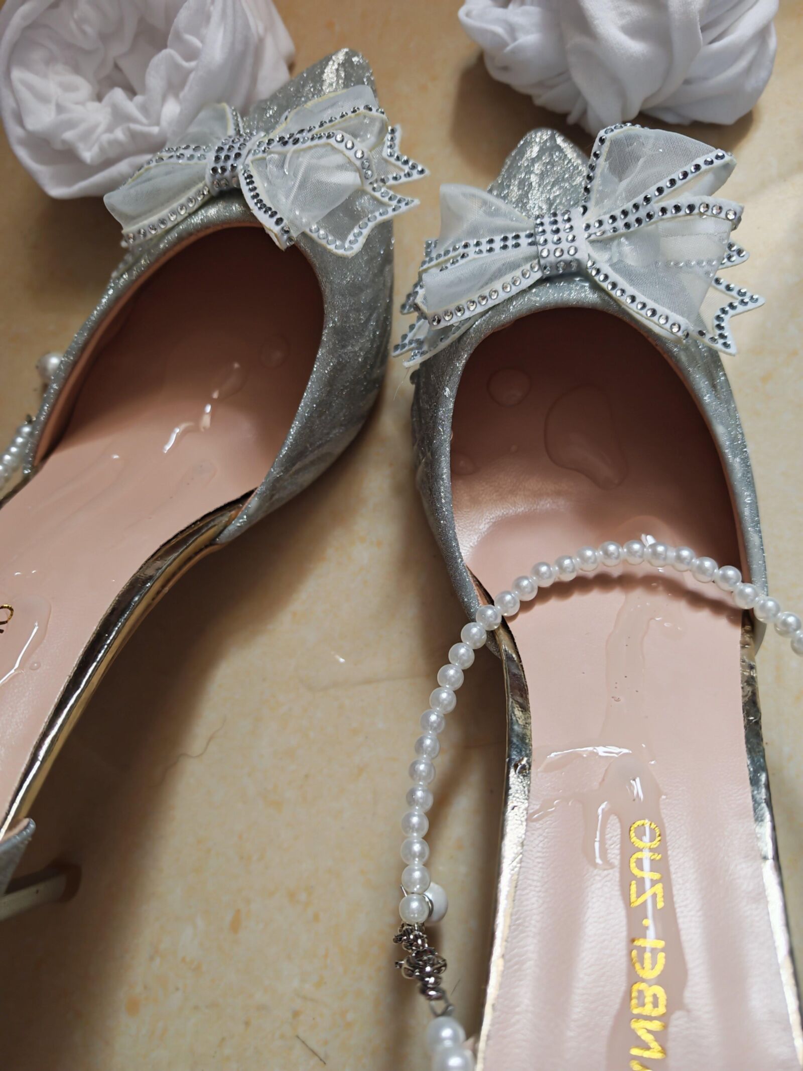 Pieds / chaussures asiatiques