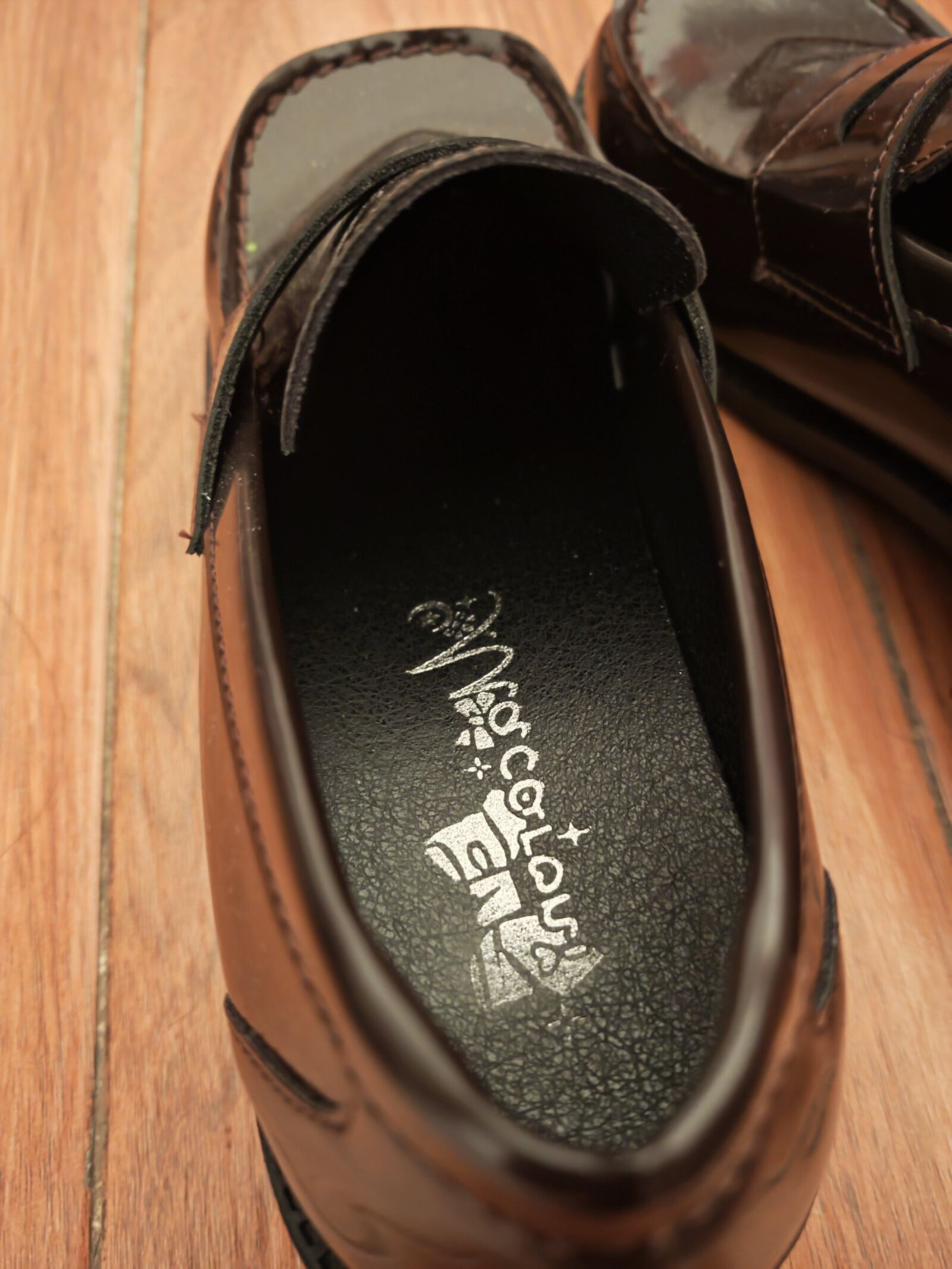 Pieds / chaussures asiatiques
