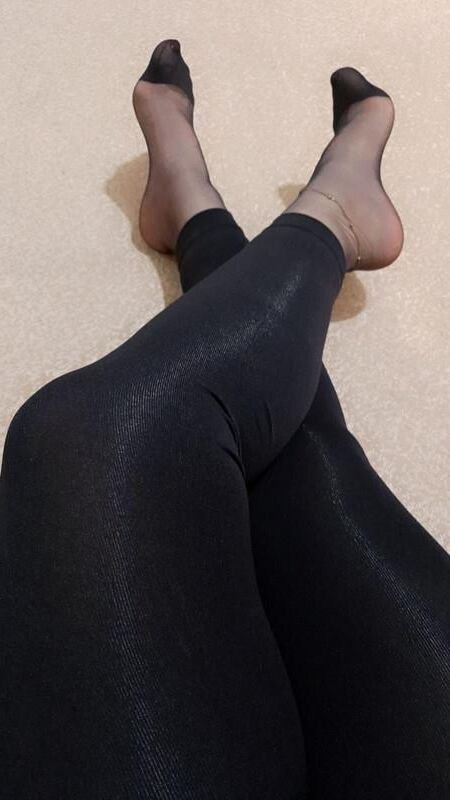 iranian nyloned feet