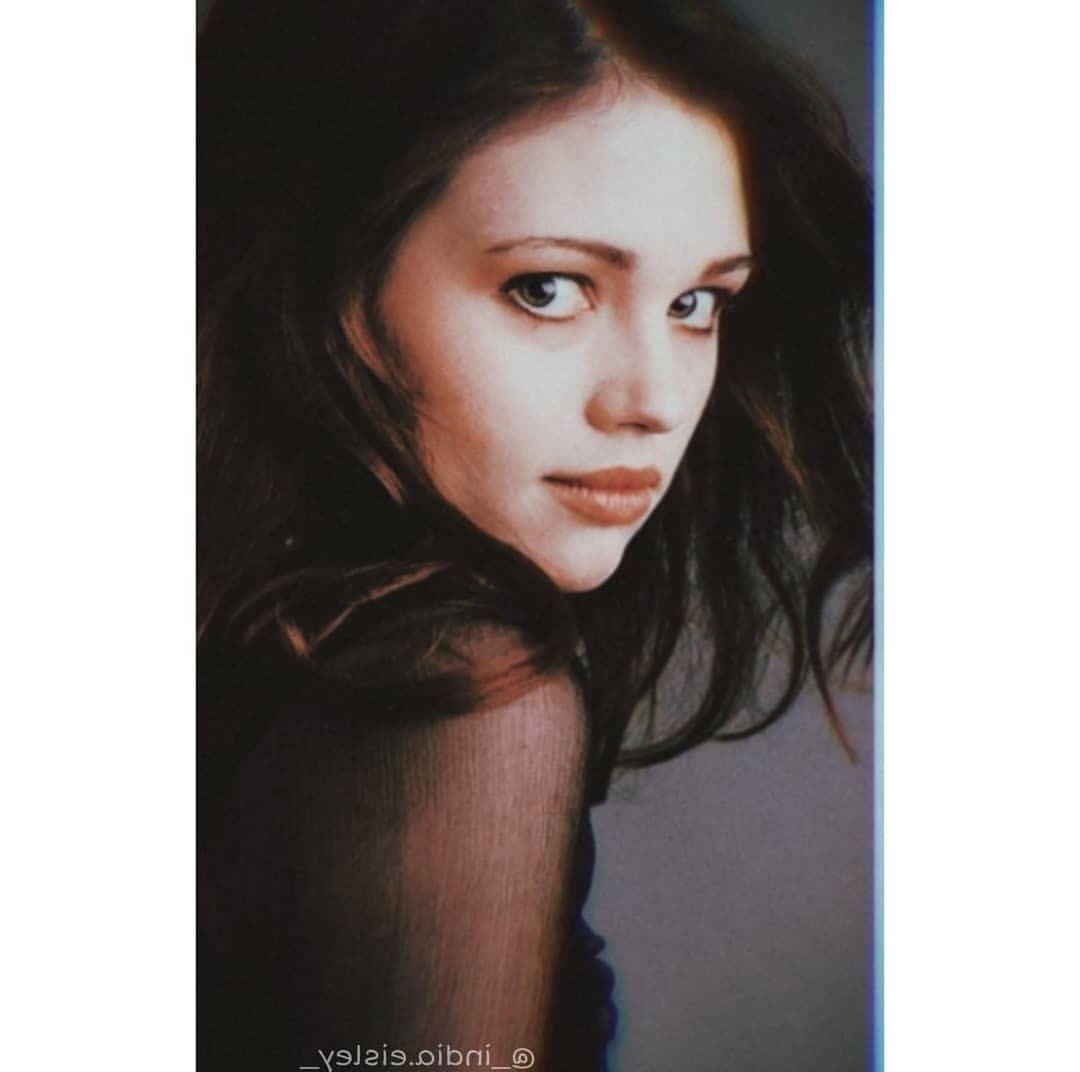 India Eisley está caliente