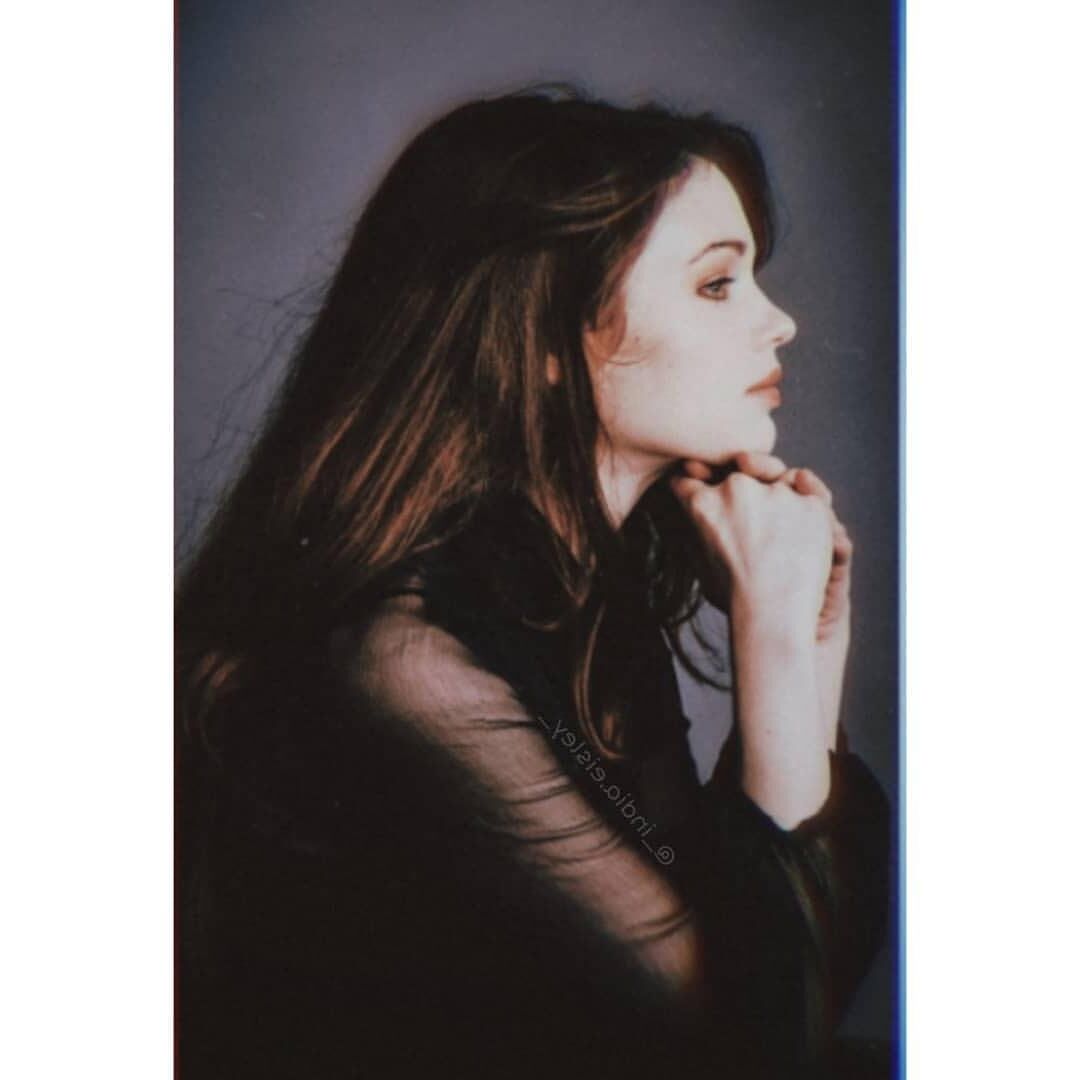 India Eisley está caliente