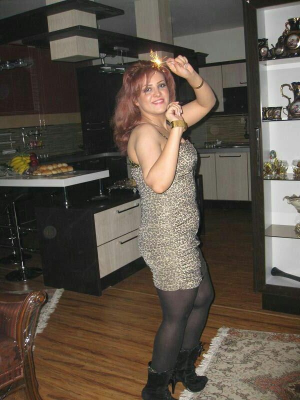 sexy iranian wifes 