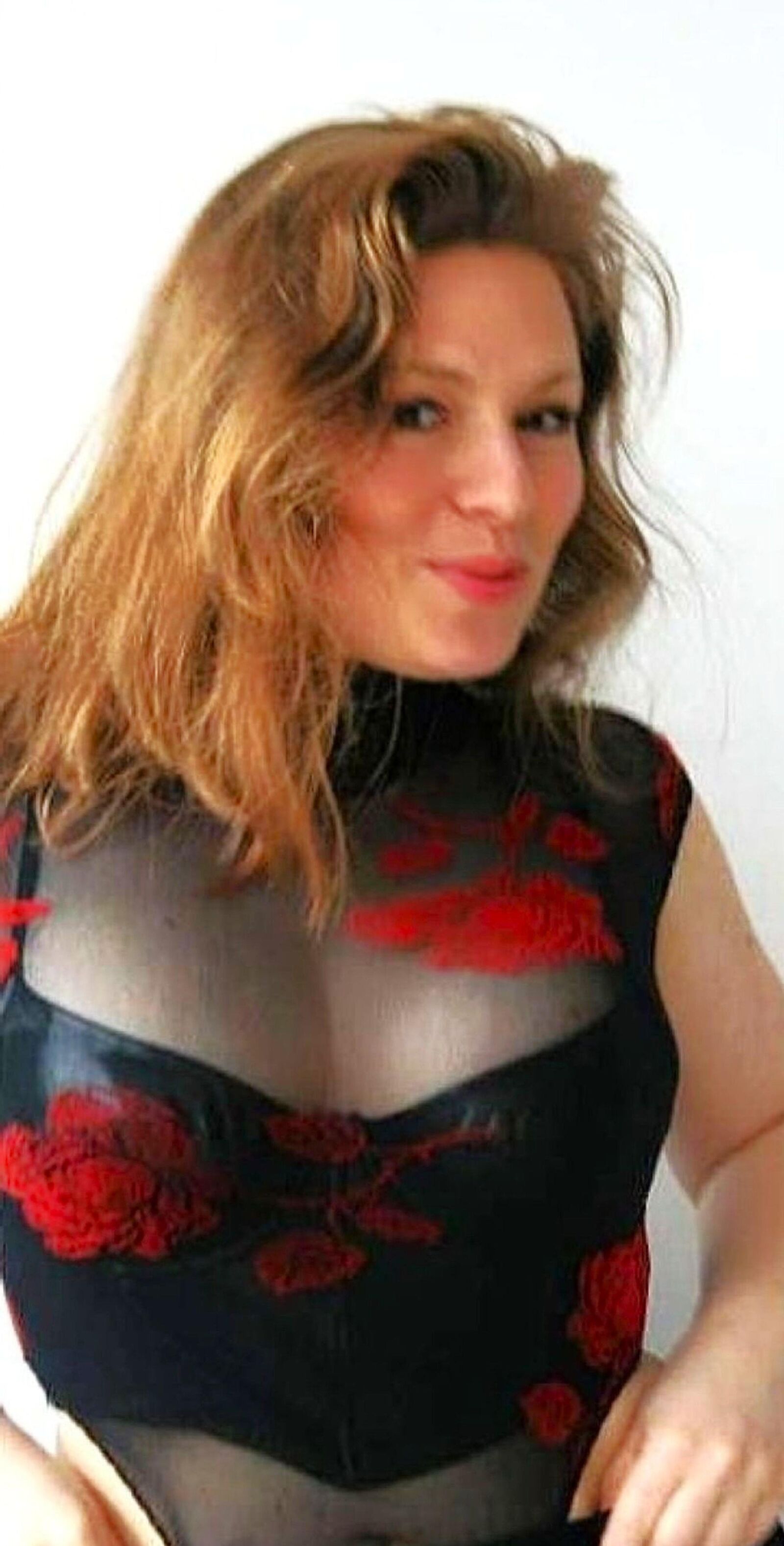 Big tit gordby milf ama bbc