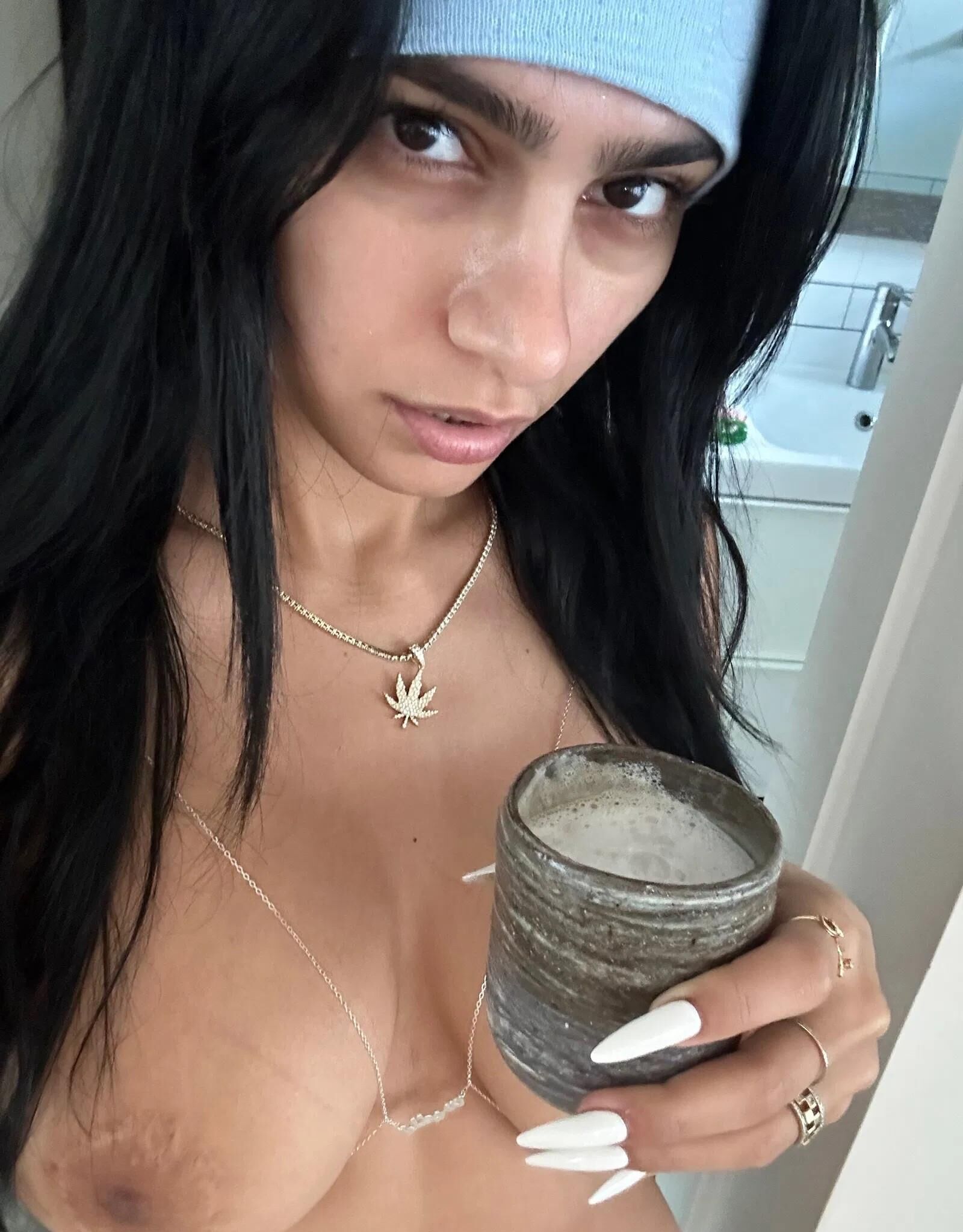 Porn Queen Mia