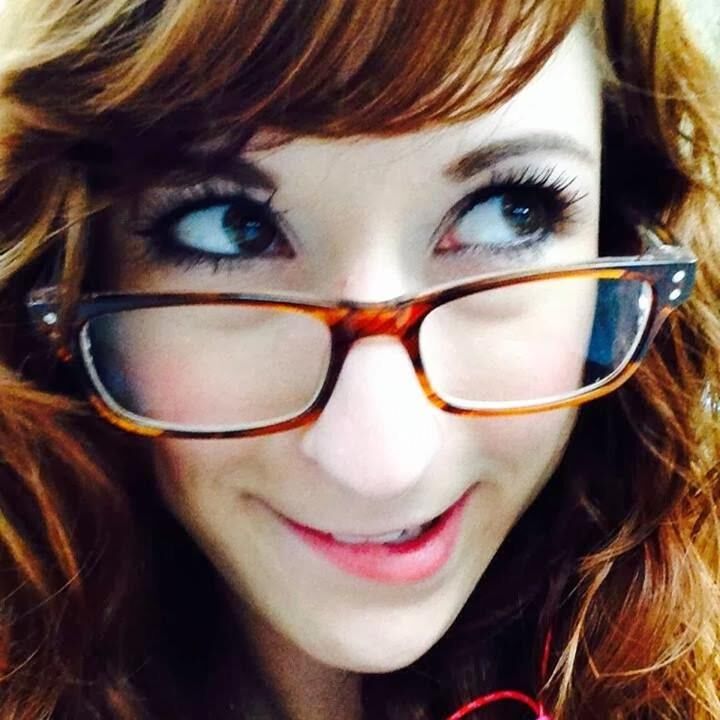Amateur Redheaded Hotwife Tamara J
