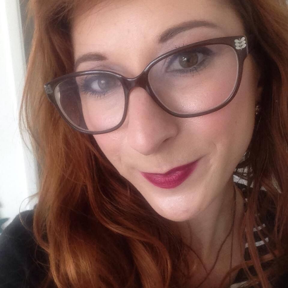 Amateur Redheaded Hotwife Tamara J