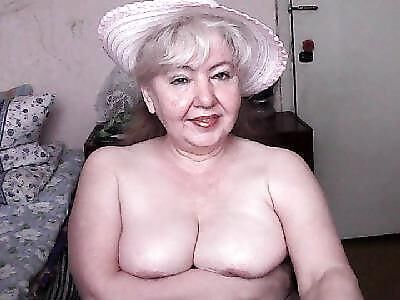 Amateur granny Klavdia from Naberezhnyje Chleny in Russia