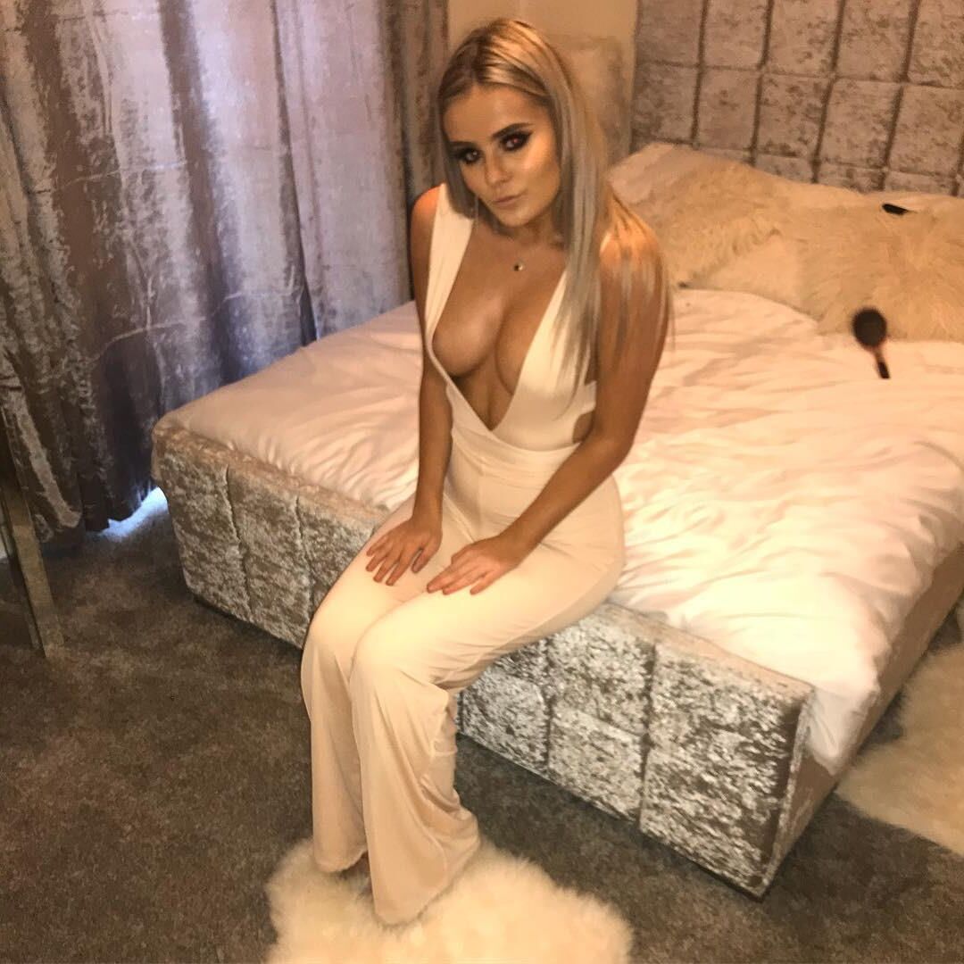 Mix of American College Sluts and Aussie Uni Sluts or Bimbos 