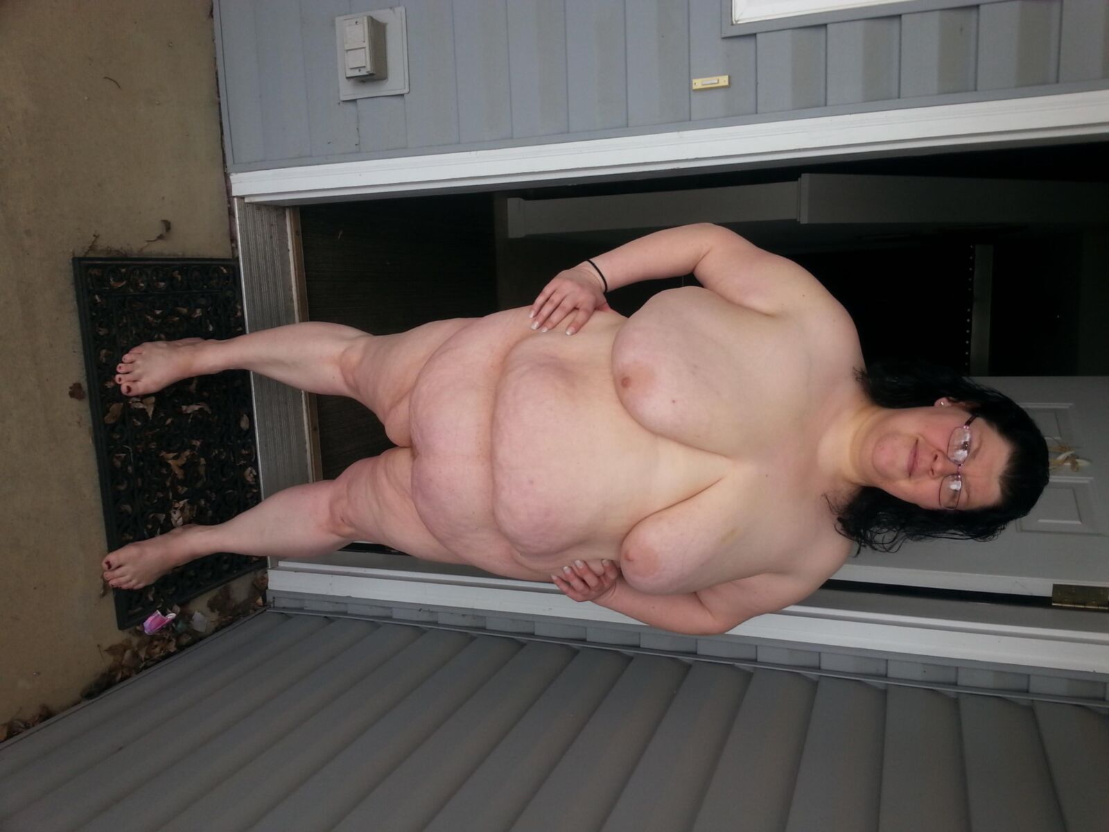 Amanda Grebin that fat nasty white hoe. The bitch is easy pussy.