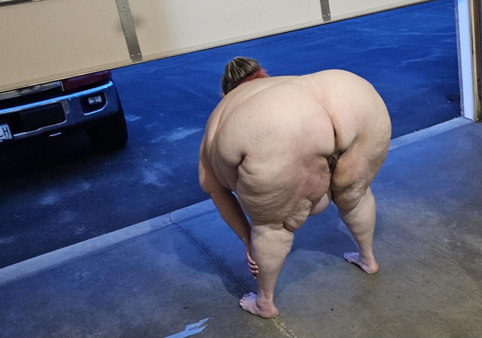 April Thompson Fat White Nasty gross body Fuck Pig. 