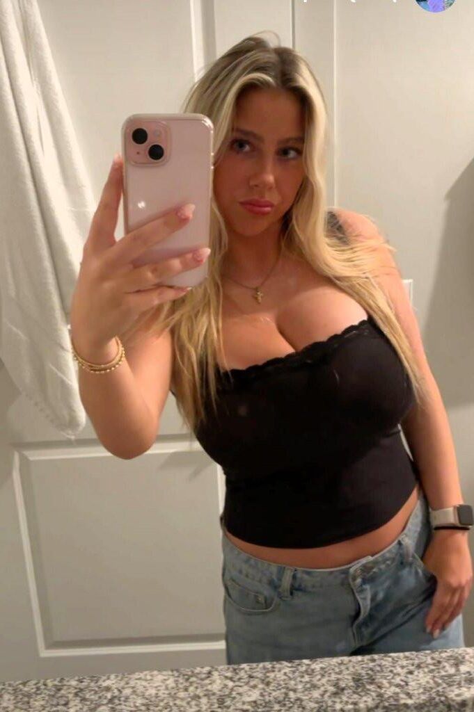 Jacklyn Busty American Teen Slut is showing off the Big Tits