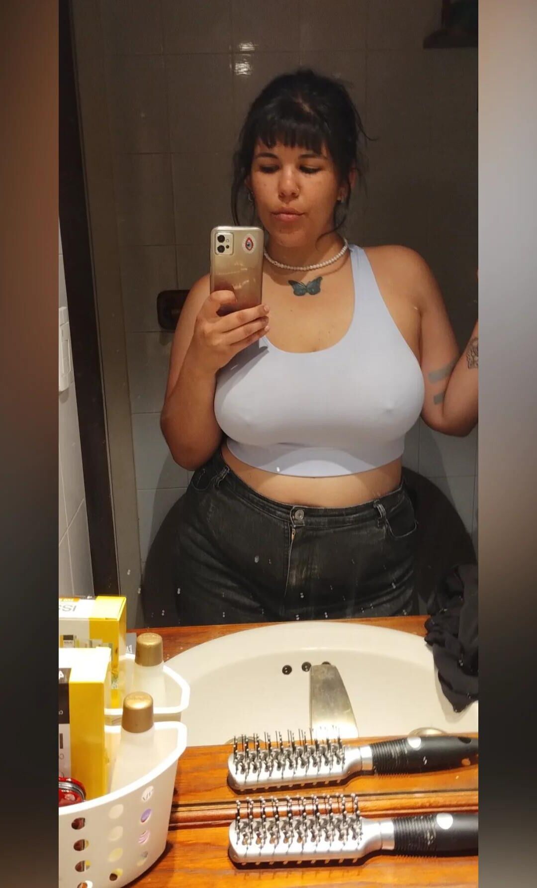 Hairy Pussy Light Skin Latina Vera