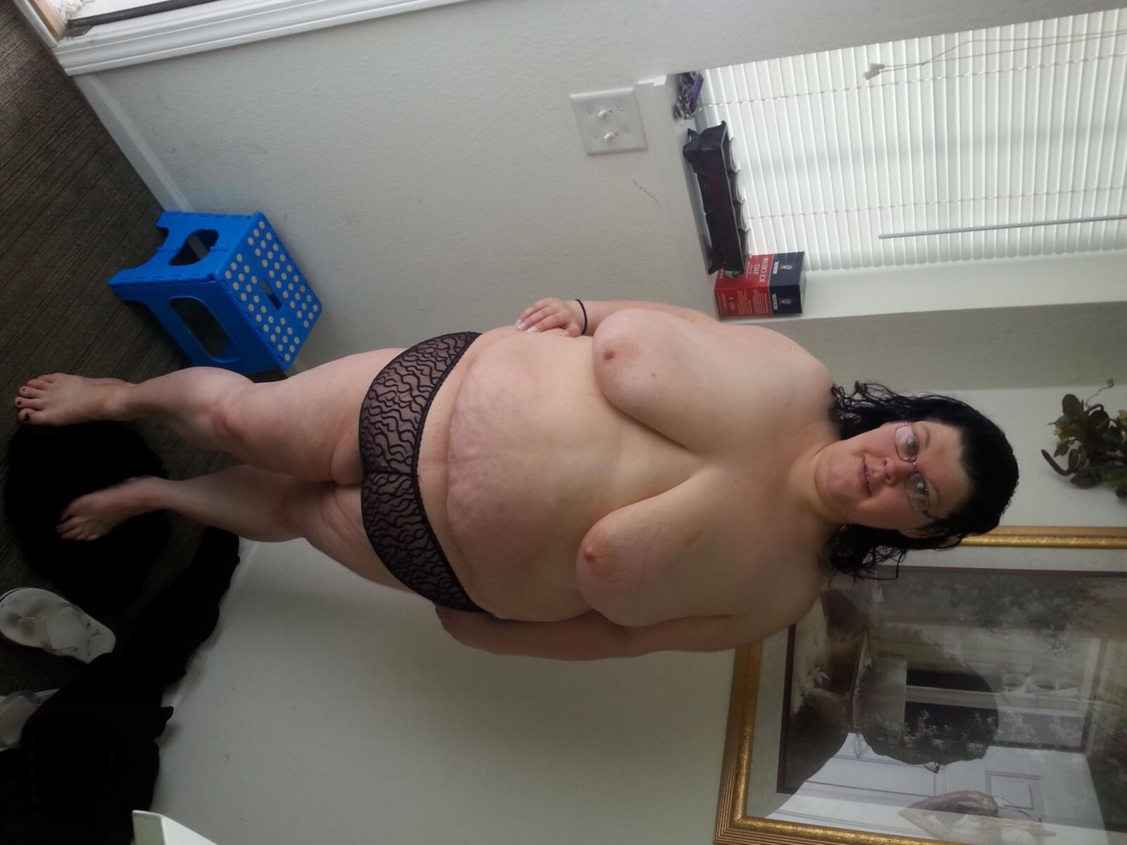 Amanda Grebin that fat nasty white hoe. The bitch is easy pussy.