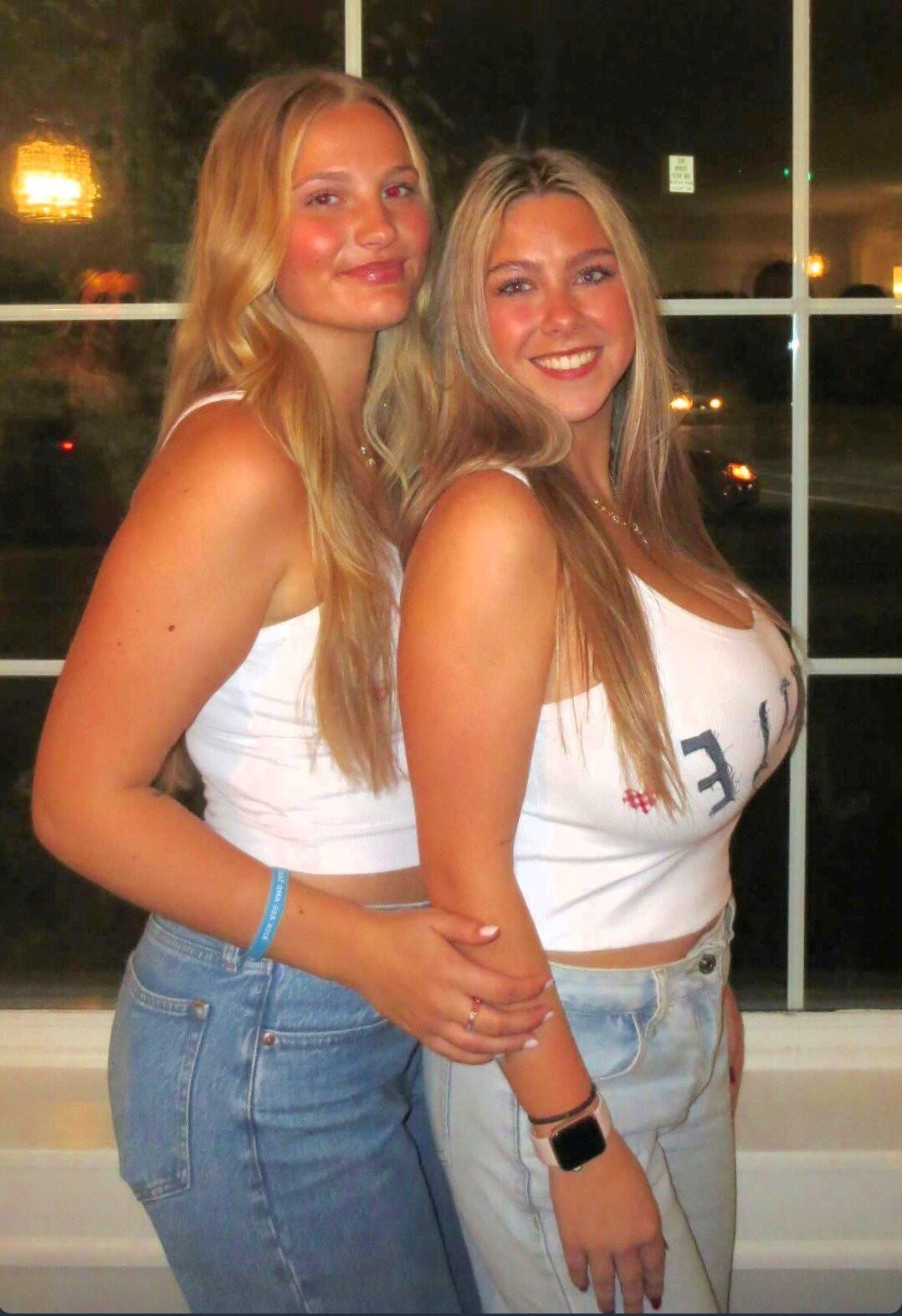 Jacklyn Busty American Teen Slut is showing off the Big Tits