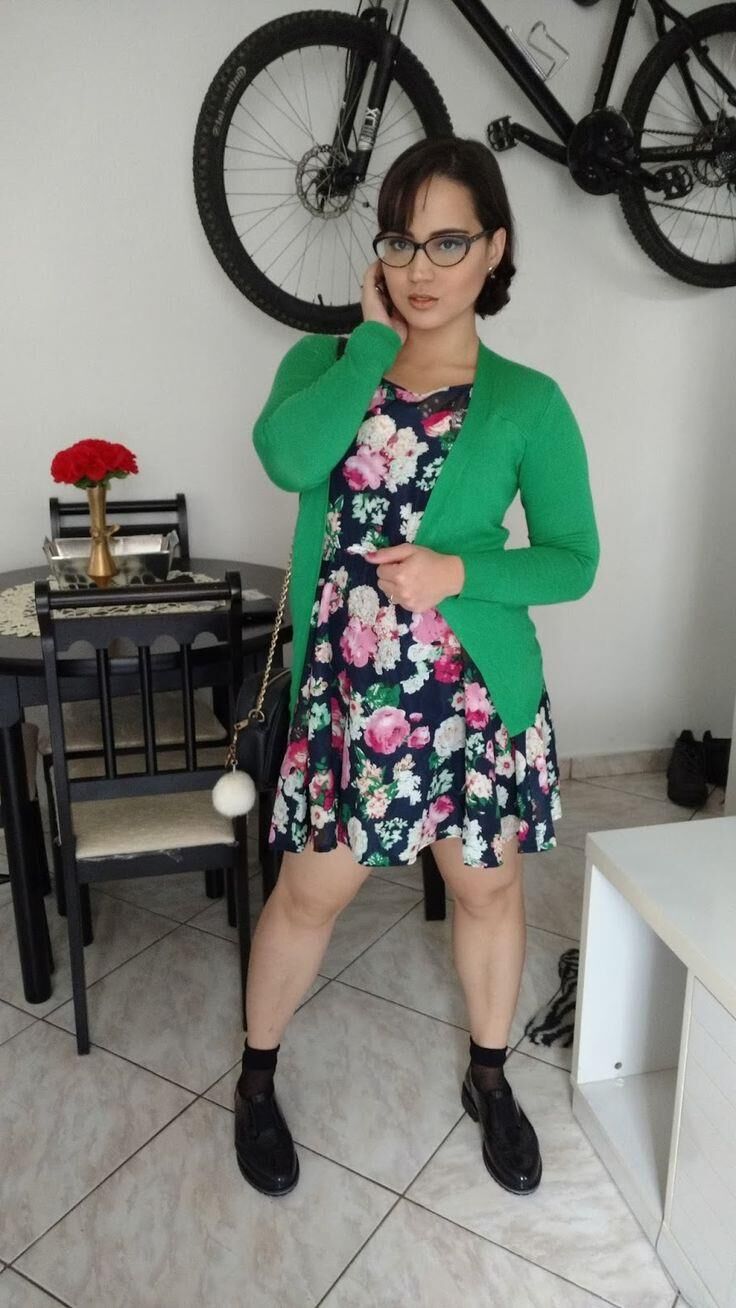 P interest In Beauty Focus on Petite Latina model