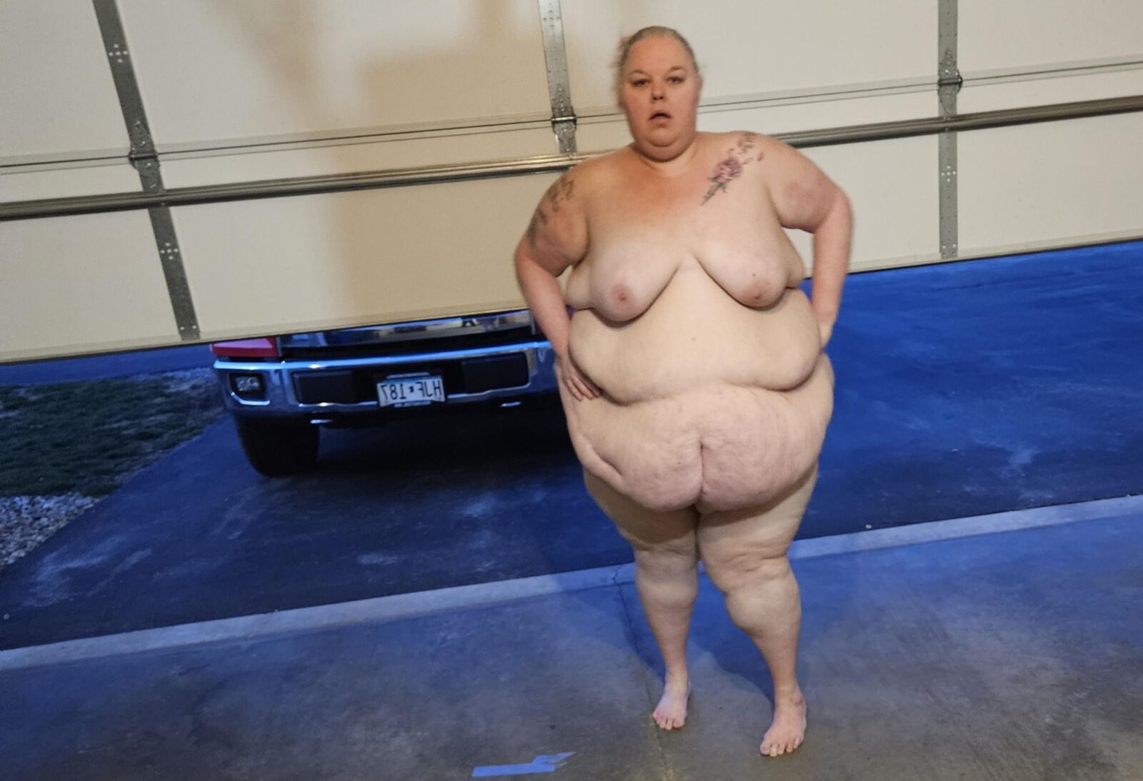 April Thompson Fat White Nasty gross body Fuck Pig. 
