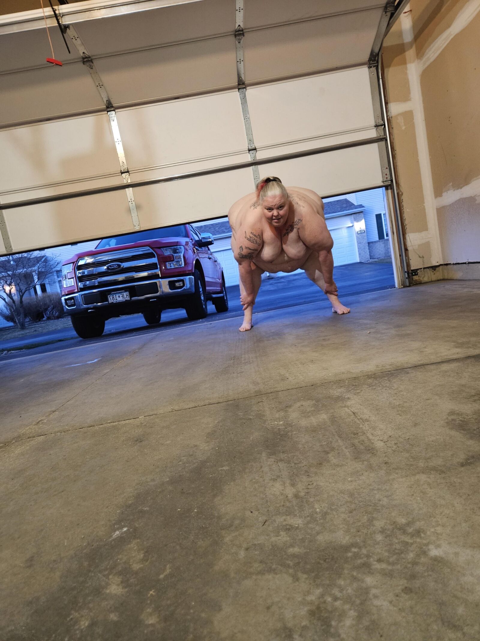 April Thompson Fat White Nasty gross body Fuck Pig. 