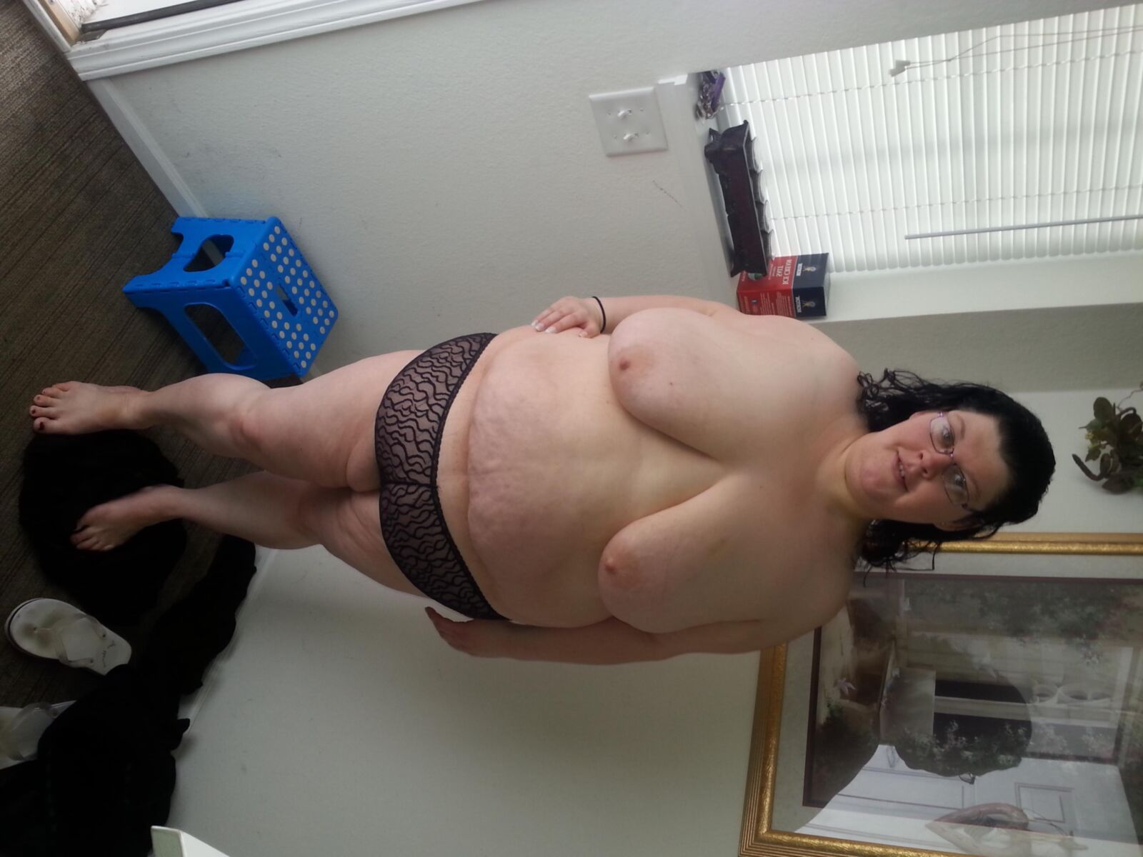 Amanda Grebin that fat nasty white hoe. The bitch is easy pussy.