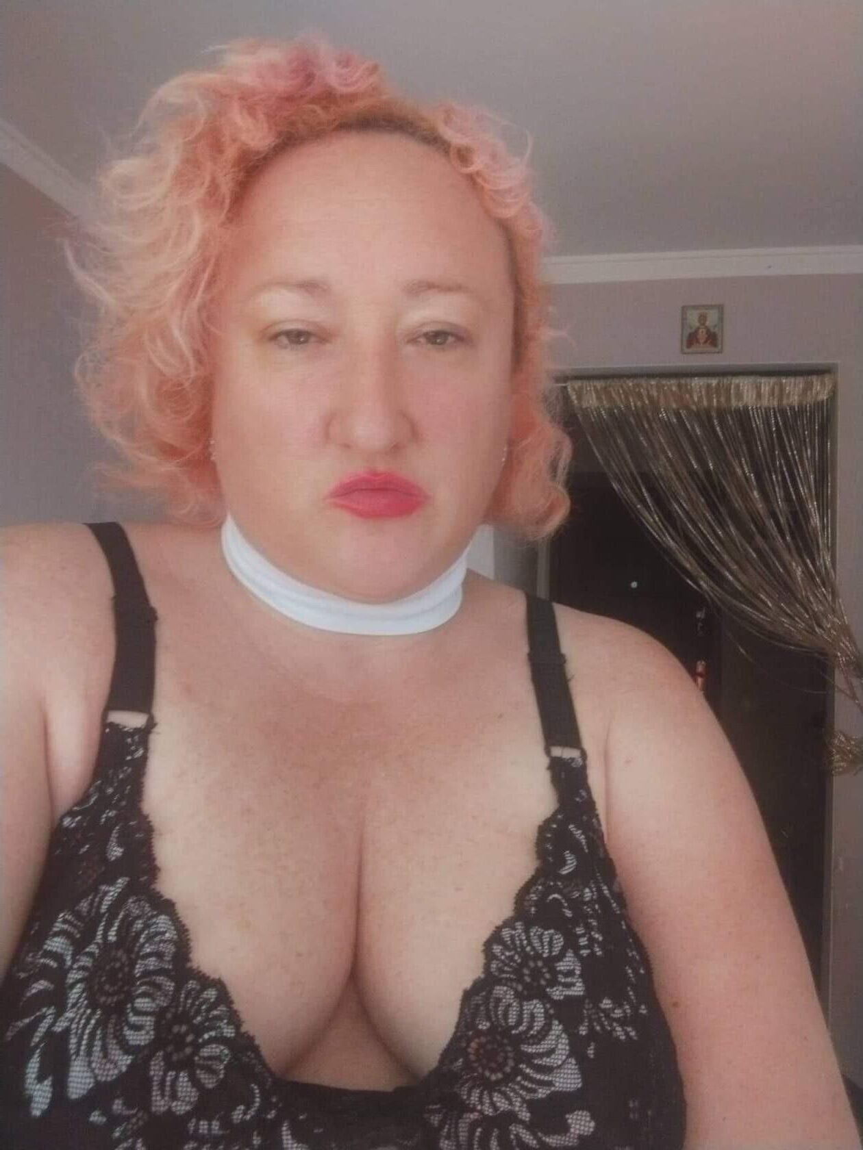 Ugly mature Yulia from Riga in Latvia