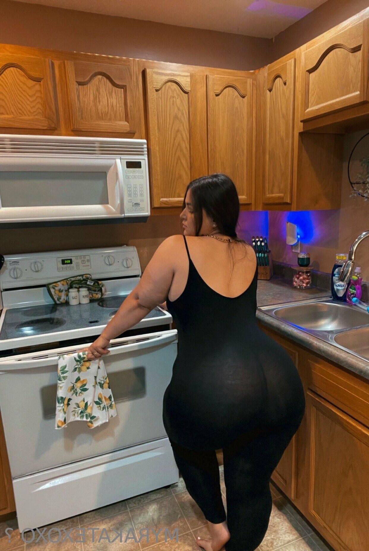 Myra Huge Ass Big Boobs Latina BBW Brunette Girl Mixed Hot Shots