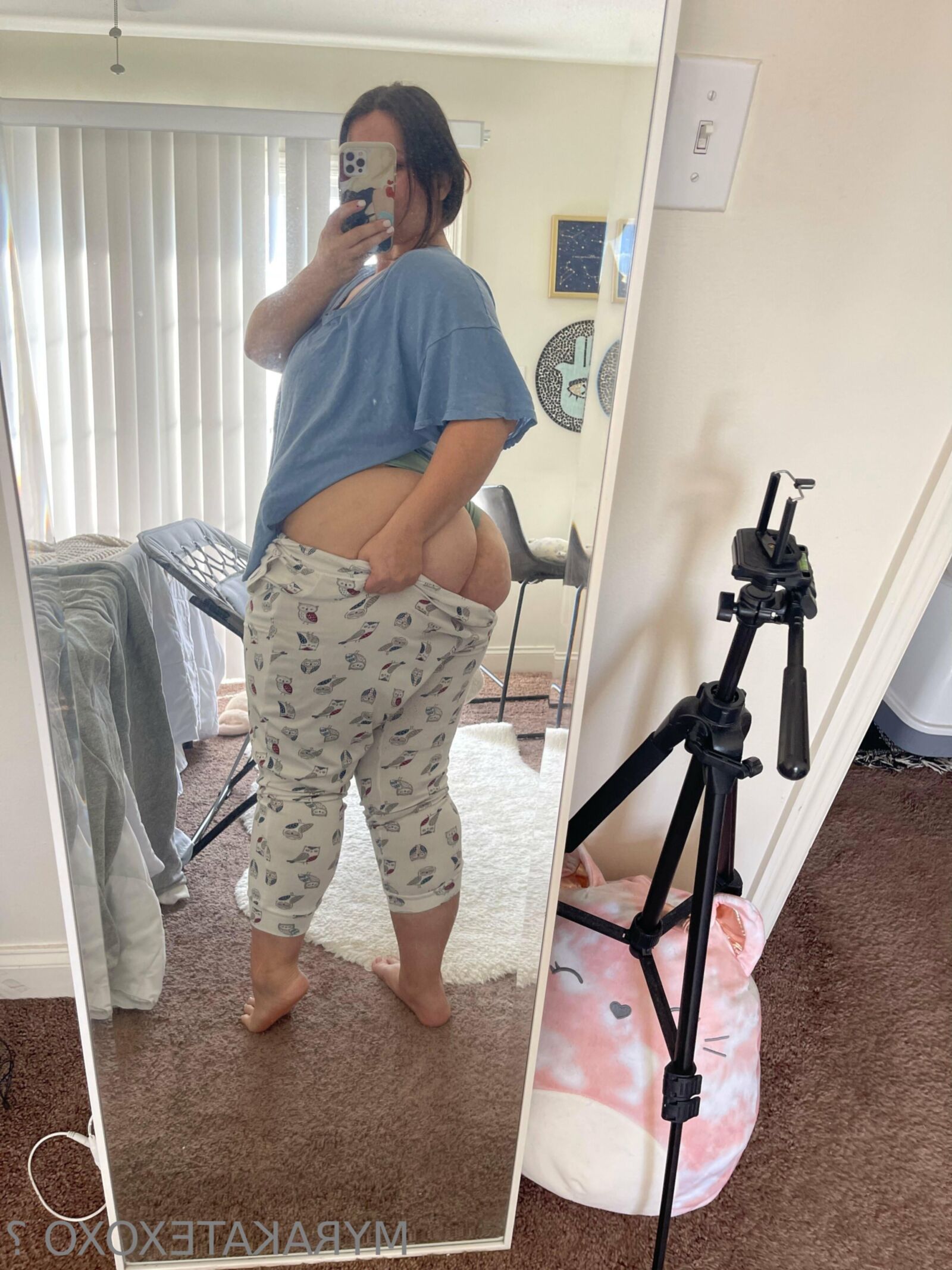 Myra Huge Ass Big Boobs Latina BBW Brunette Girl Mixed Hot Shots