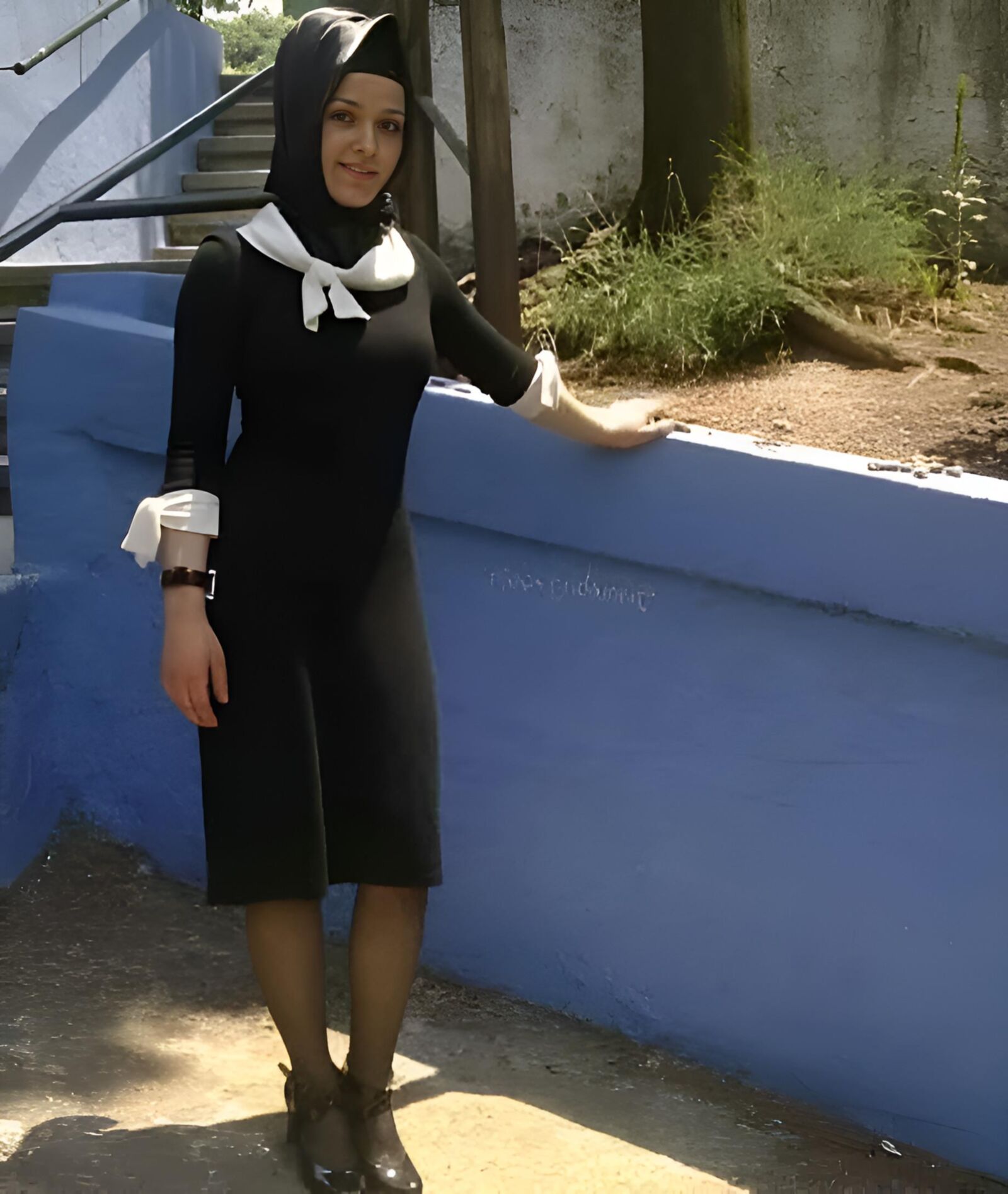 VINTAGE TURKISH HIJAB SEXSI PHOTO 