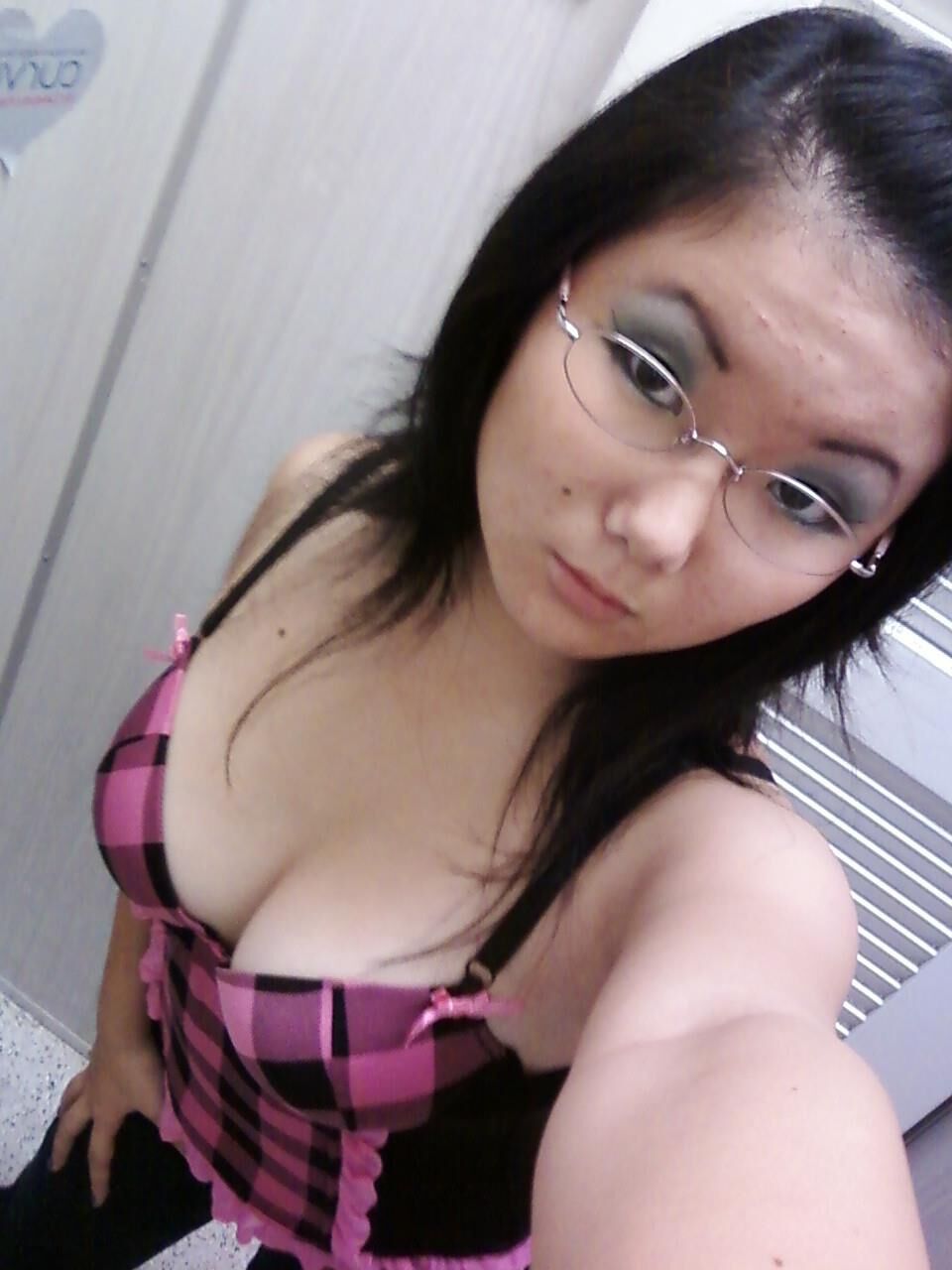 Busty Asian selfie nudes