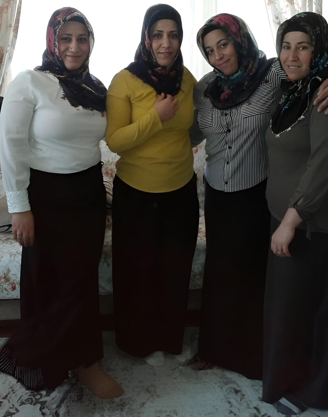 VINTAGE TURKISH HIJAB SEXSI PHOTO 
