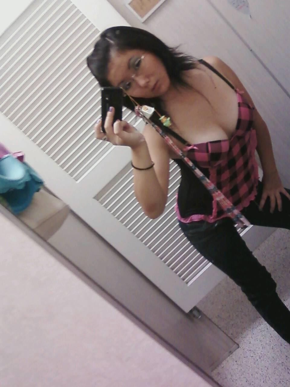 Busty Asian selfie nudes
