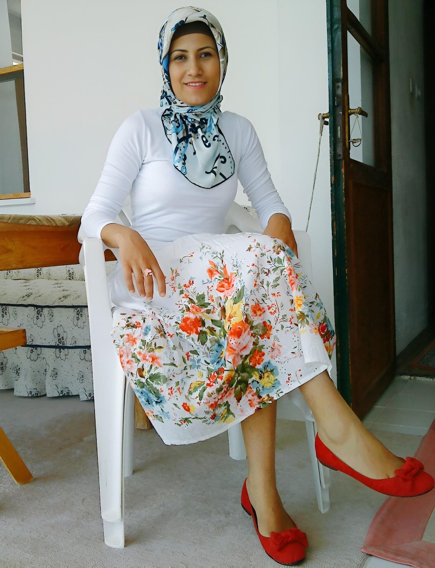 VINTAGE TURKISH HIJAB SEXSI PHOTO 