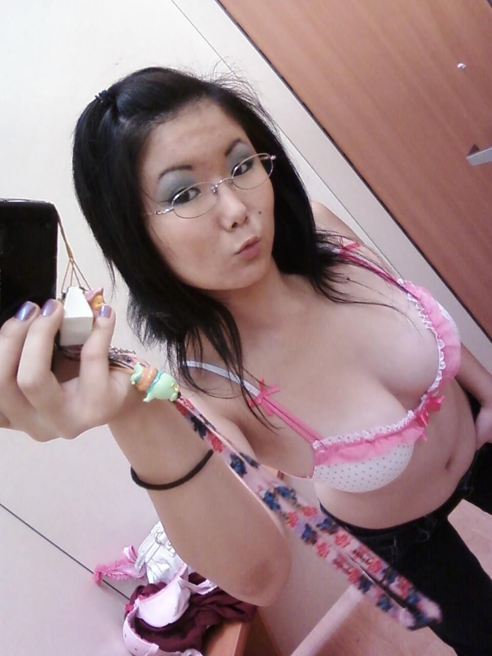 Busty Asian selfie nudes