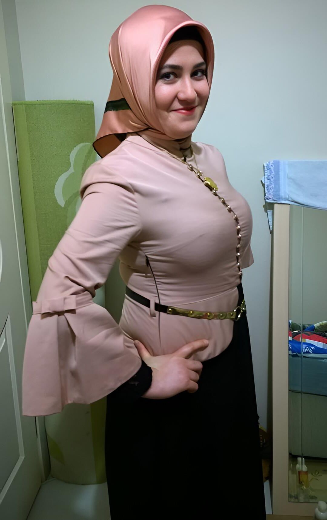 VINTAGE TURKISH HIJAB SEXSI PHOTO 