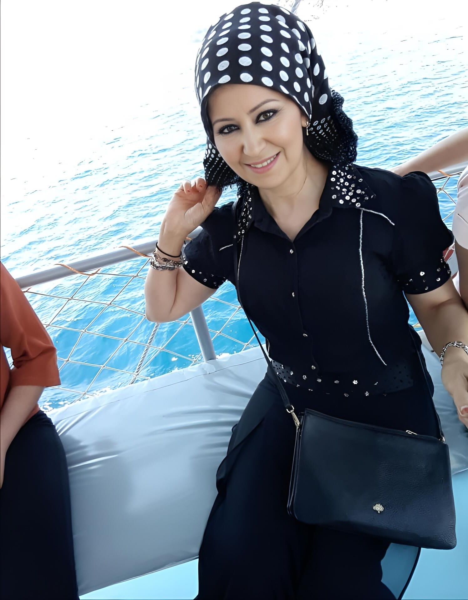 TURKISH SEXY HIJAB 