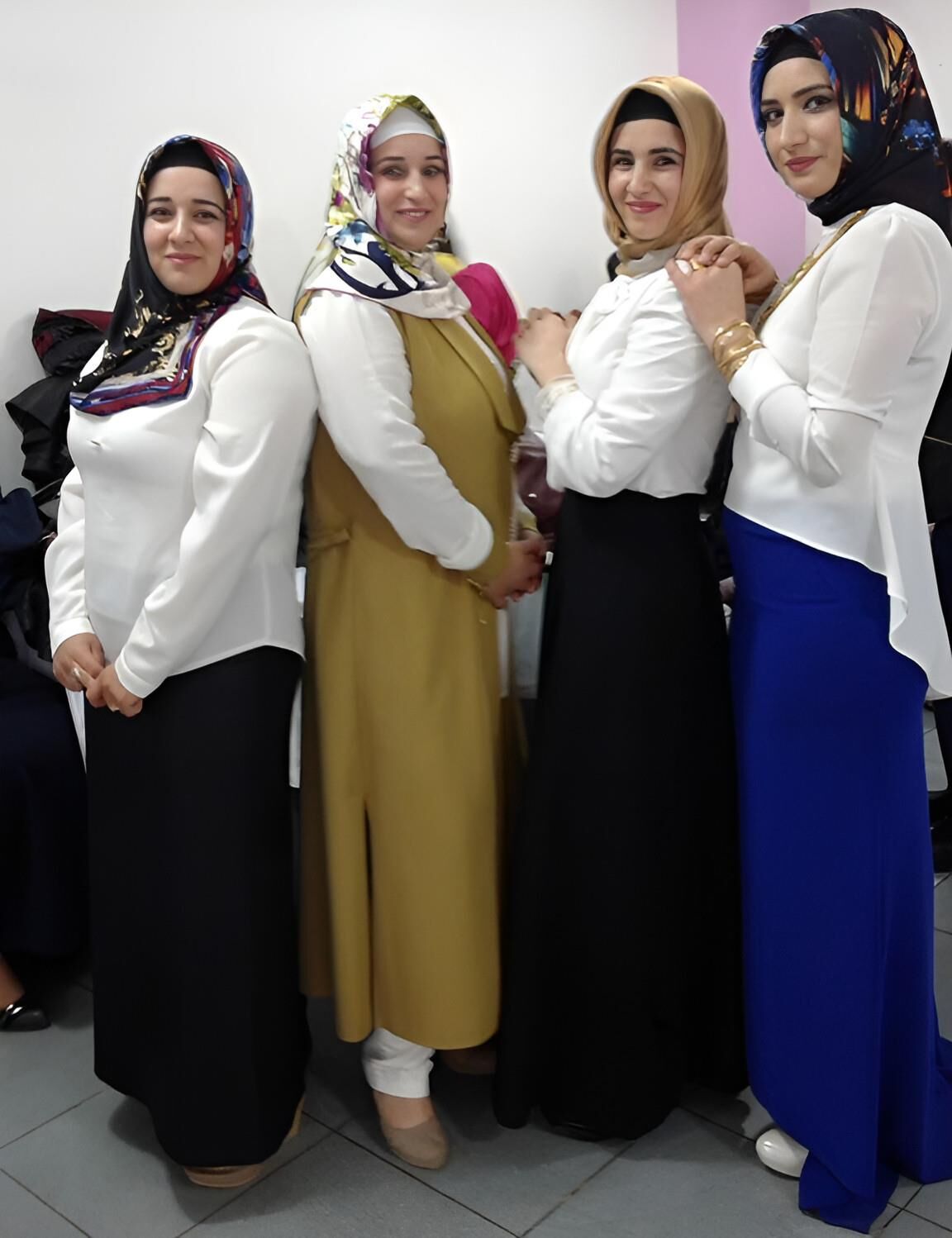 VINTAGE TURKISH HIJAB SEXSI PHOTO 