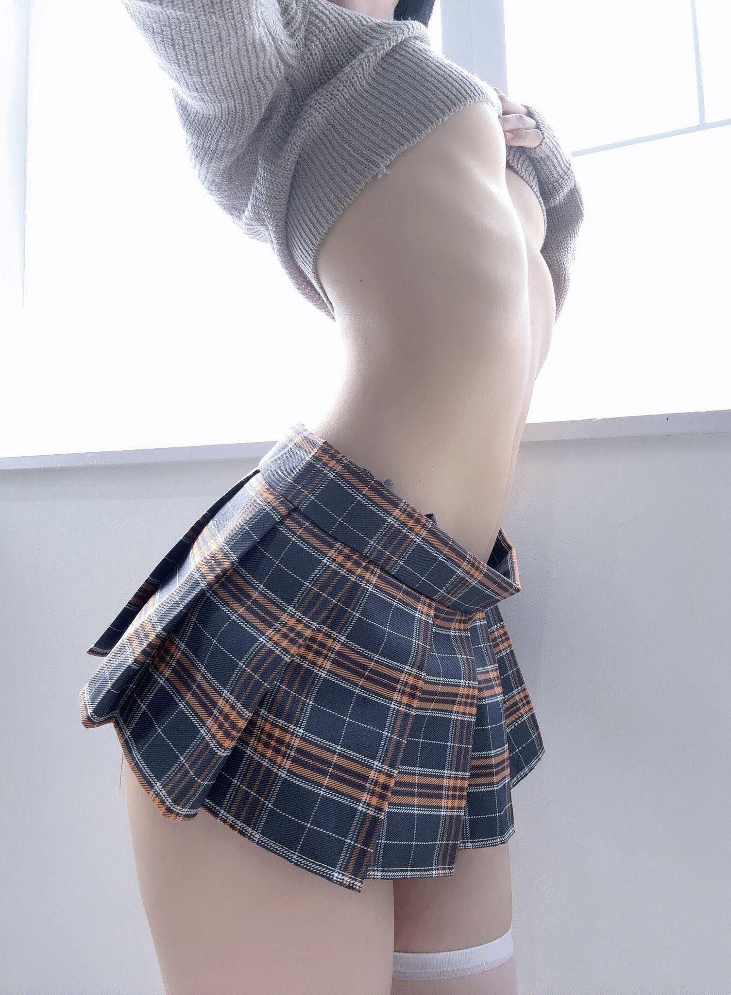 なしヌード：日本人の女の子