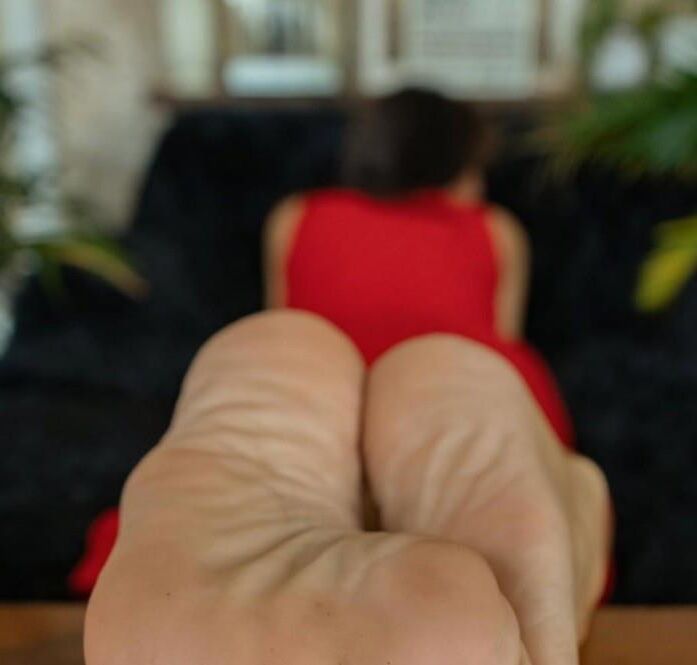 Female Sole Worship