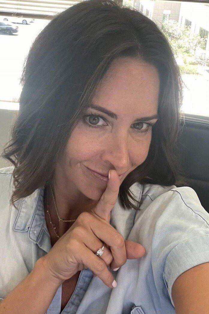 Kelly American mature milf exposed
