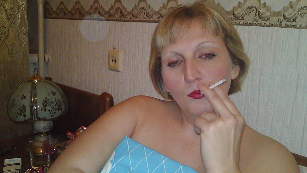 BBWロシア医学ドクターナタリアには巨大なおっぱいがあります