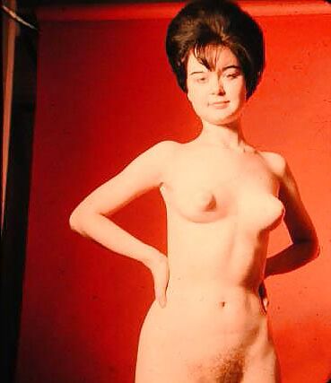 VINTAGE REDHEAND AND BRUNETTE