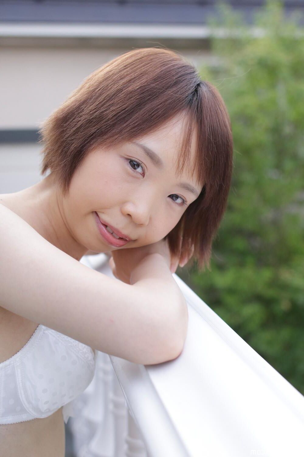 Asian Beauties Miu H First Time Nude