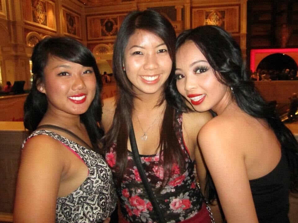 Asian bikini slut with her friends