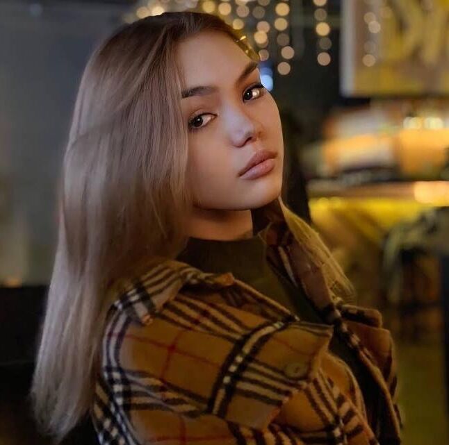 Kwinie Kim_Russian Hure