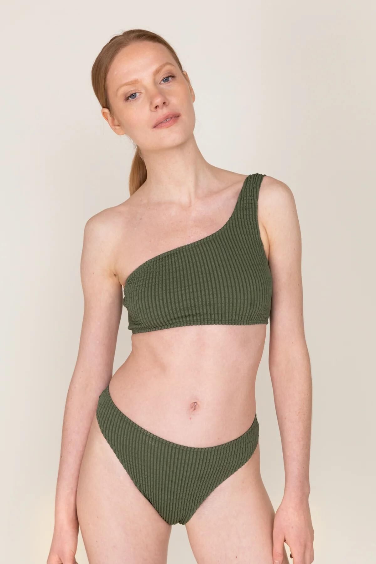 Sexy model Tina