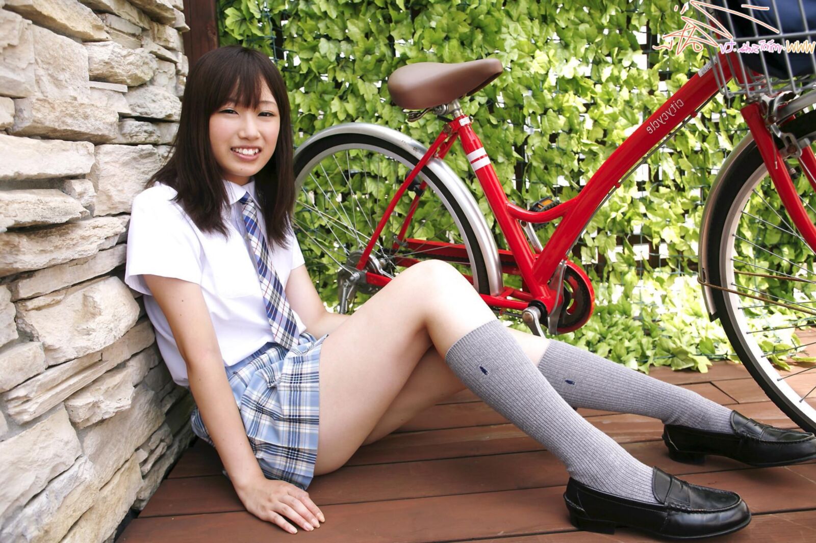 アジアの美しさヌゾミPビキニの時間