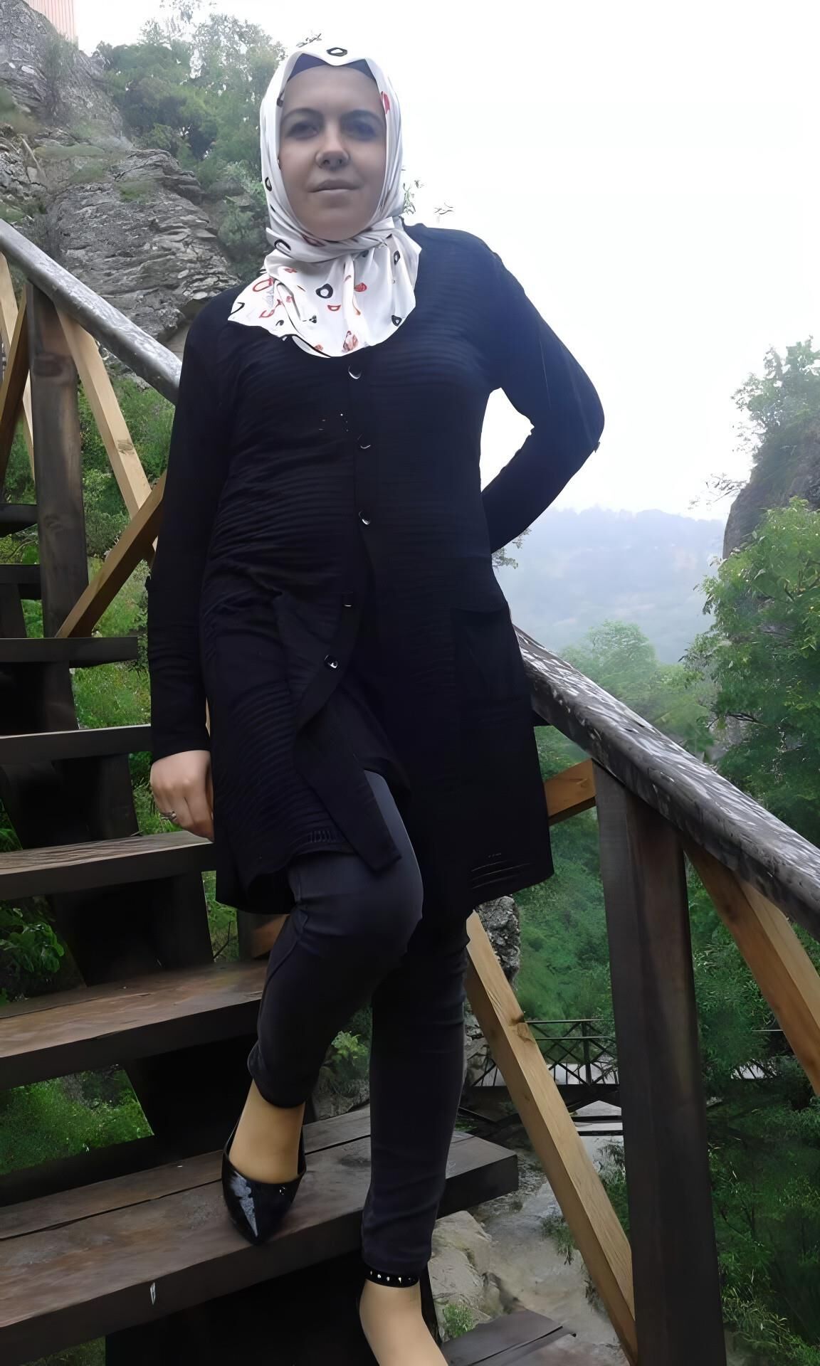 VINTAGE TURKISH HIJAB SEXSI PHOTO 