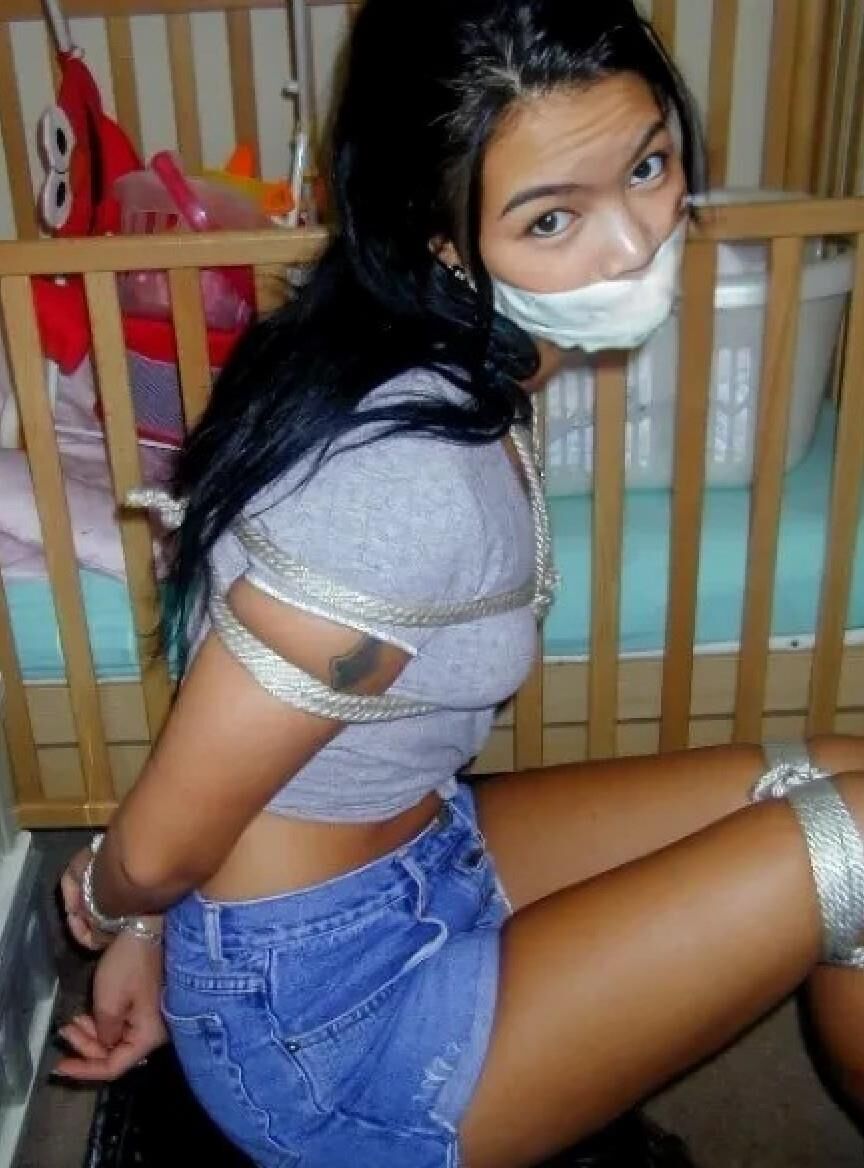 アキラ、私はあなたのアジアのボンデージのおもちゃです、私を劣化させて飼いならします;）