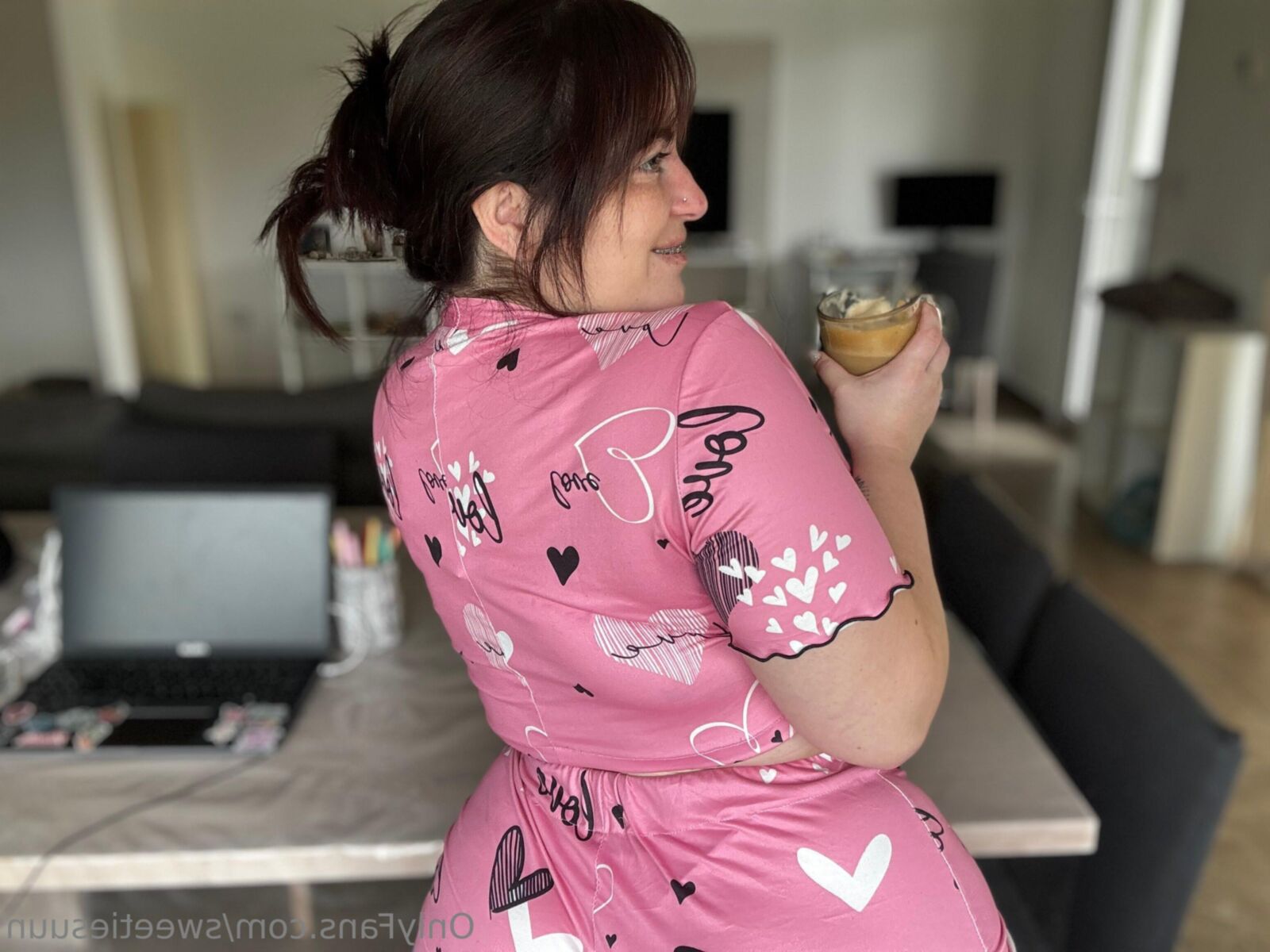 Sweeties Huge Ass Big Boobs Gorgeous Latina Farting Girl Mixed H